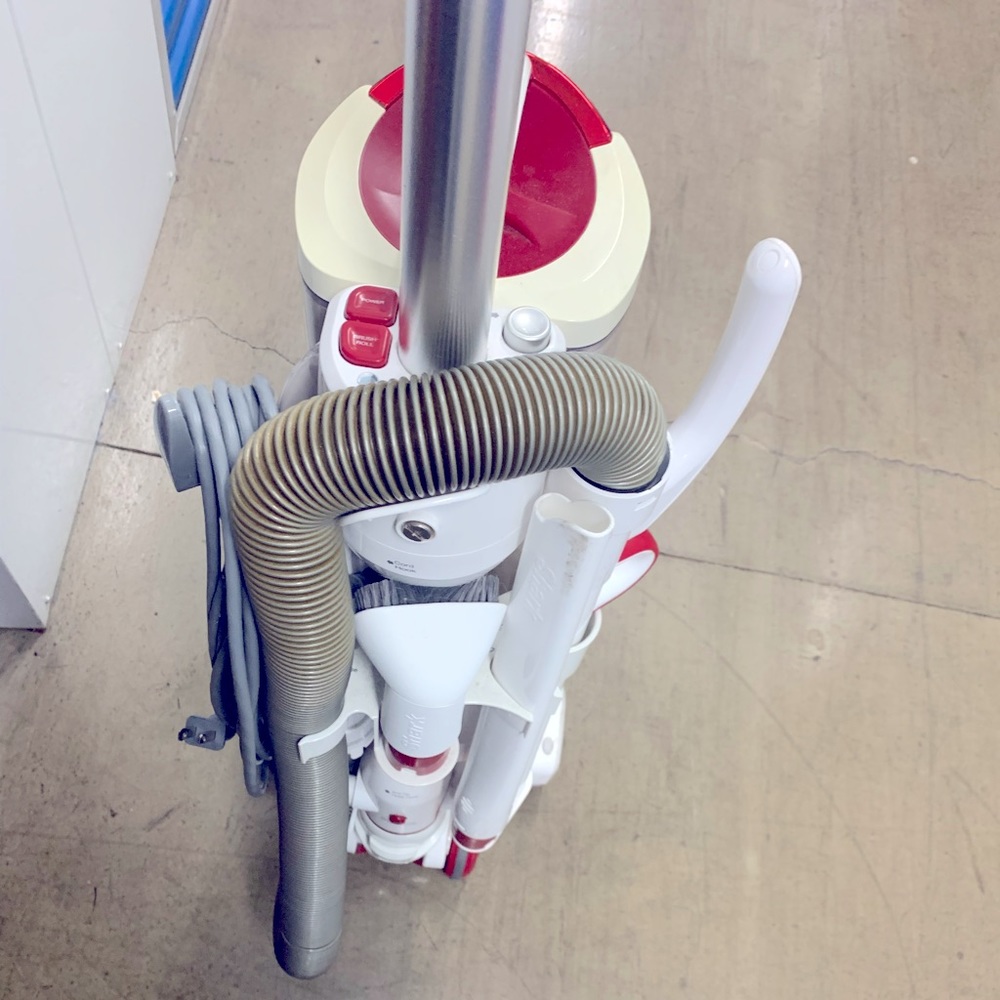 Shark sweeper in great condition works really well have in storage unit